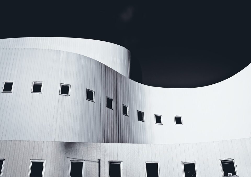 Connecting in a New Reality: The Promise and Pitfalls of Metaverse Social Hubs